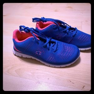 Casual sneakers in bright blue and pink